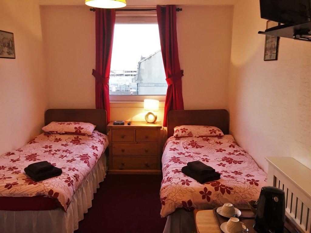Antrim Guest House Aberdeen Bagian luar foto