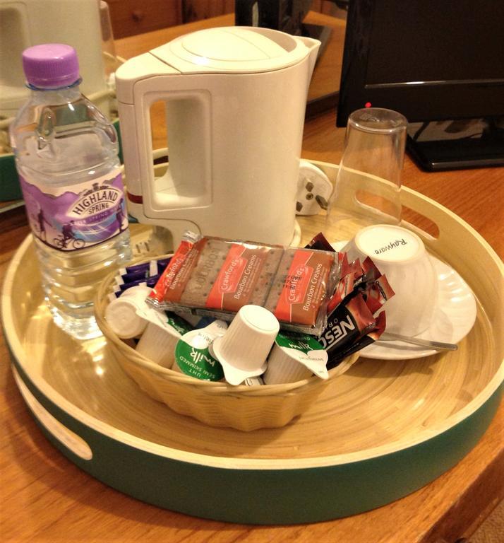 Antrim Guest House Aberdeen Bagian luar foto