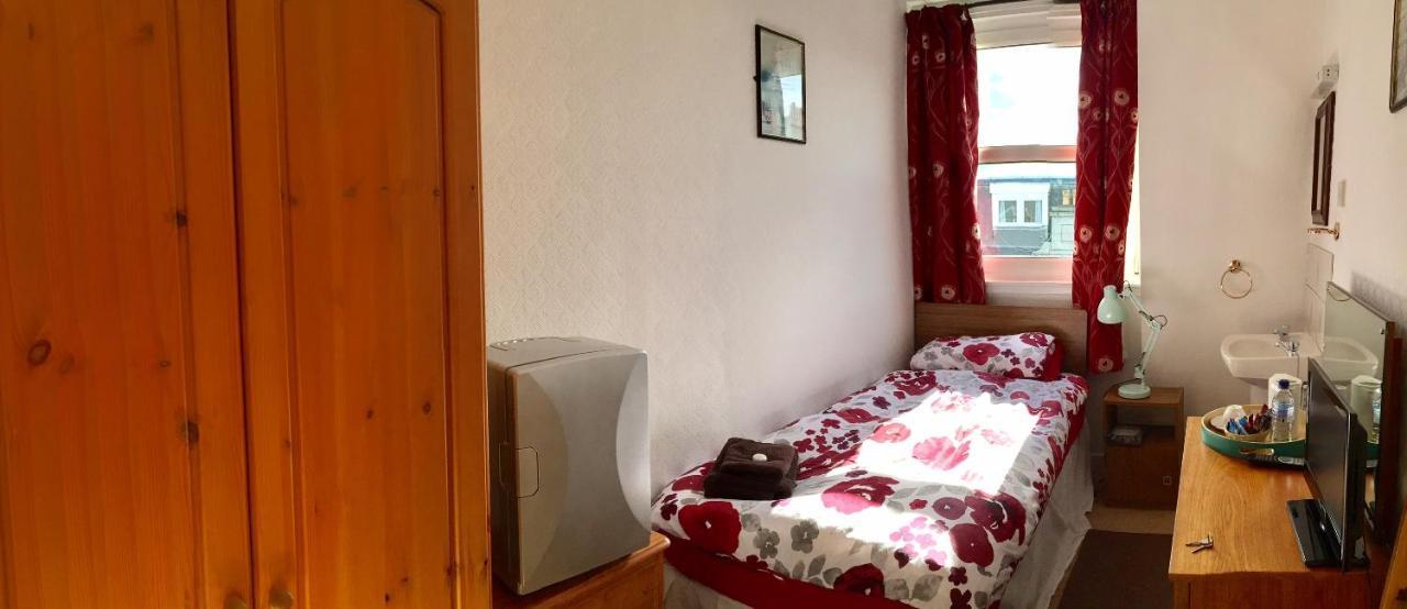 Antrim Guest House Aberdeen Bagian luar foto