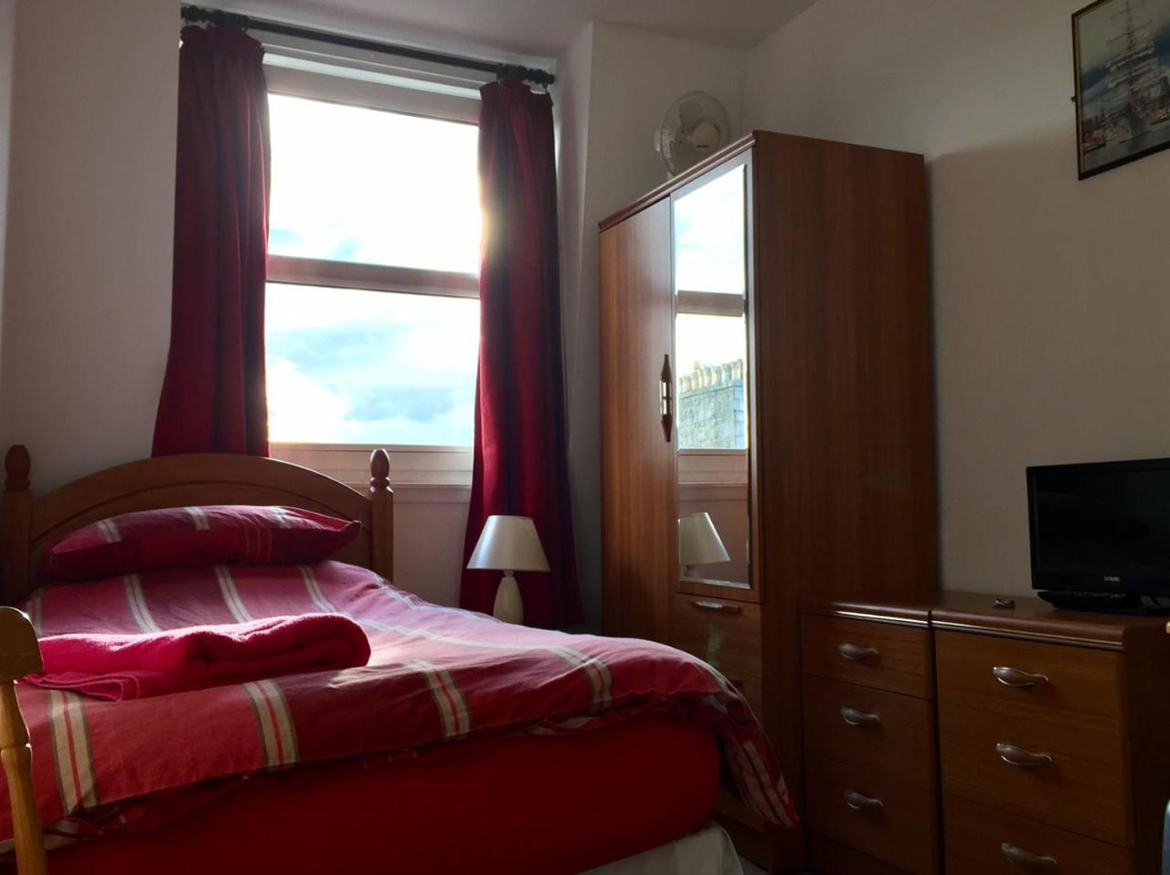 Antrim Guest House Aberdeen Bagian luar foto
